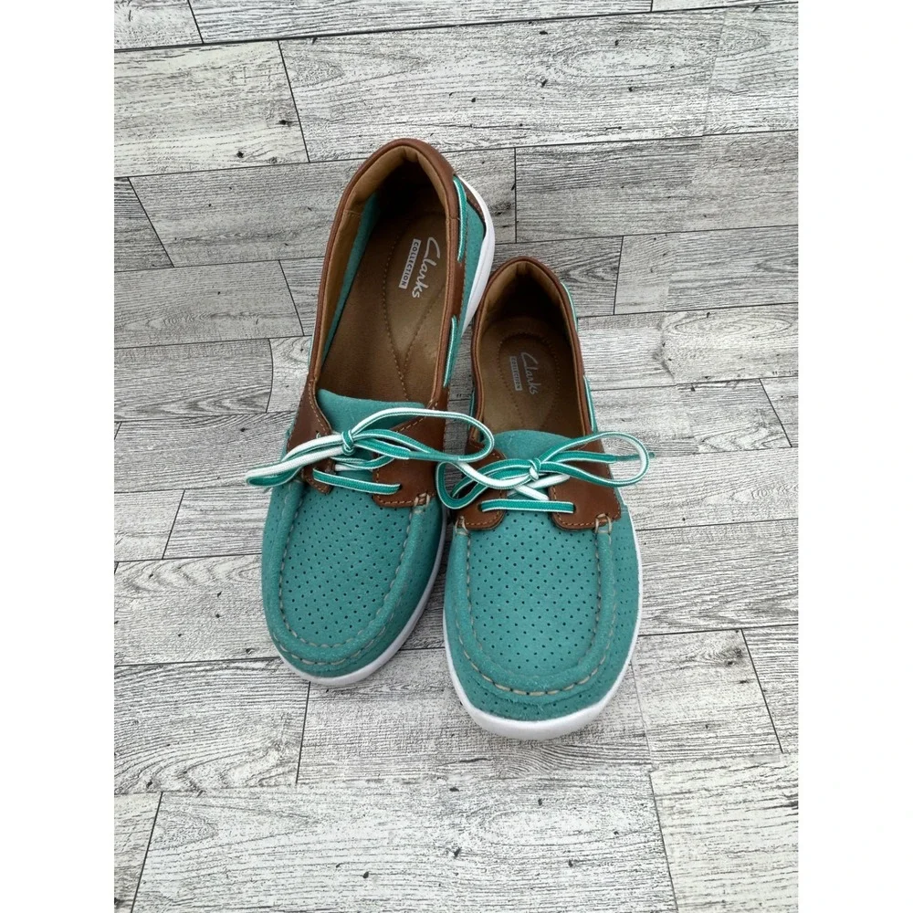 Clarks Collection Teal Suede Boat Shoes‎ Brown Leather Trim 7M 26100156